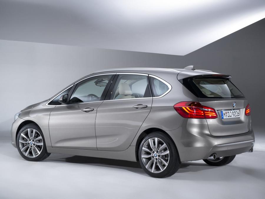  BMW 225i Active Tourer 2014 года  (фото 21 из 30)
